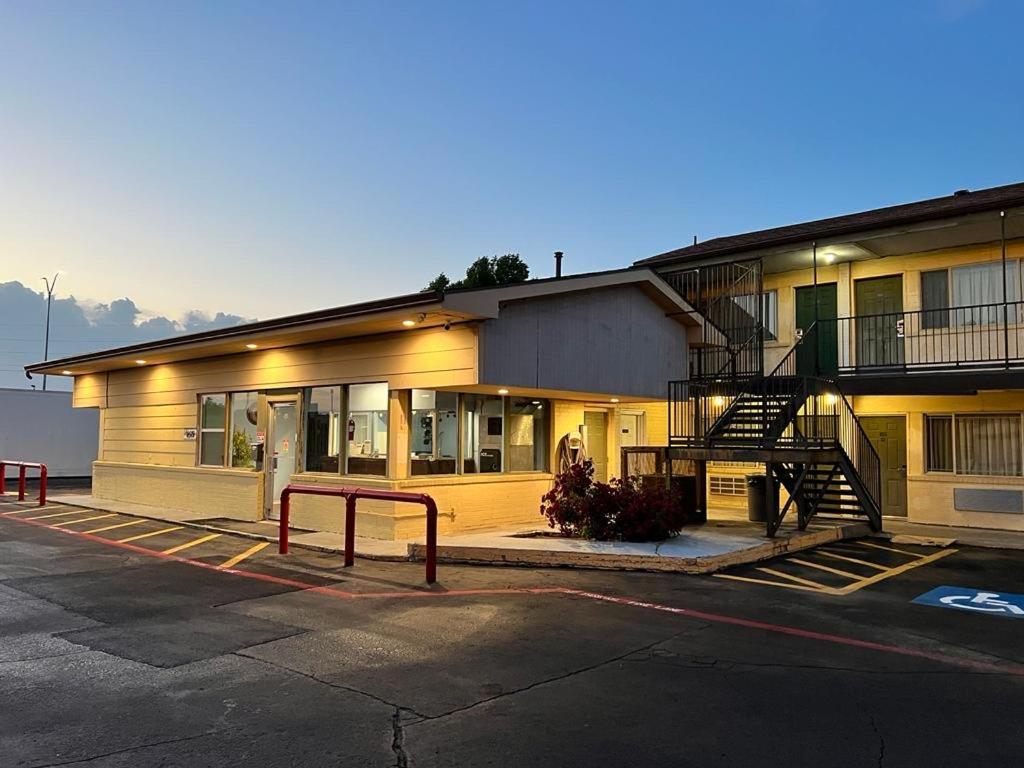 Budget Inn & Suites Amarillo Dış mekan fotoğraf